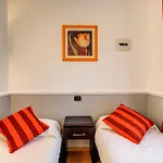 Hotel Everest