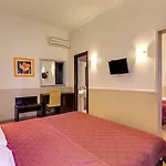 Hotel Everest