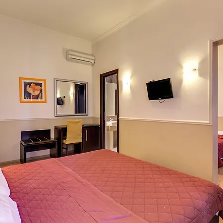 Hotel Everest